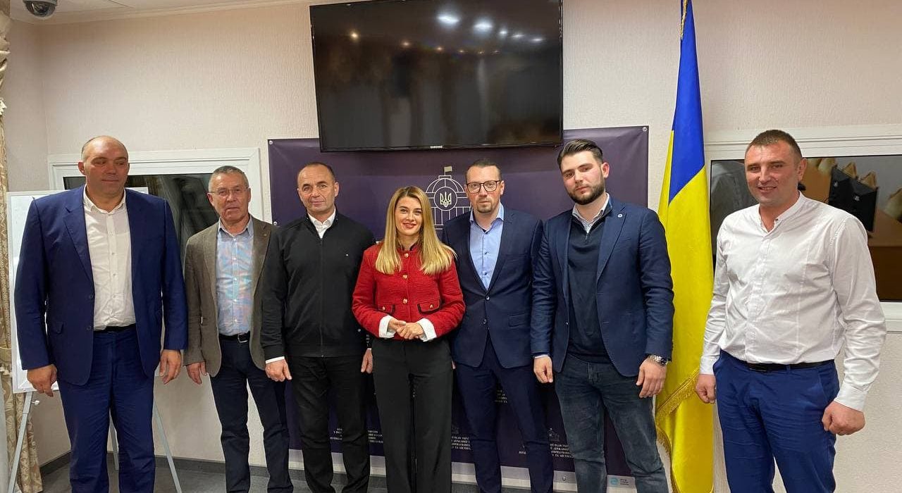 Земля. Для багатьох громад це основний ресурс за рахунок якого наповнюються їх бюджети.